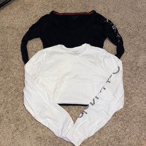 BUNDLE OF CALVIN KLEIN SIZE SMAL BLACK & WHITE LONG SLEEVE SHIRTS